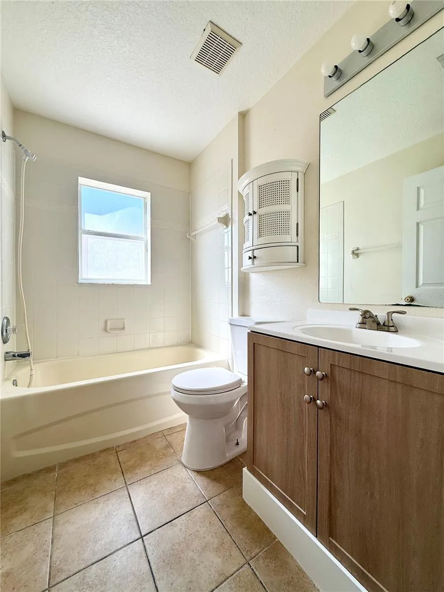 7731 CARRIAGE POINTE DRIVE Gibsonton, FL 33534