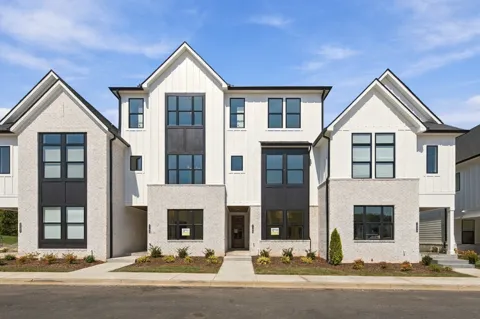2100 Conductor Ln
