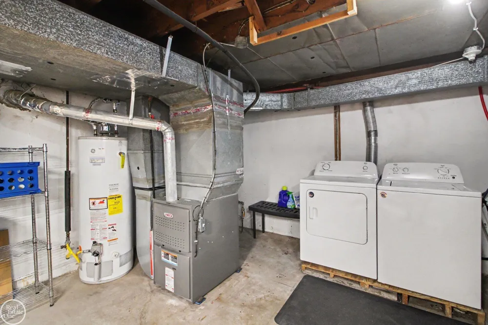 32311 W Wayburn Street Farmington Hills City, MI 48334