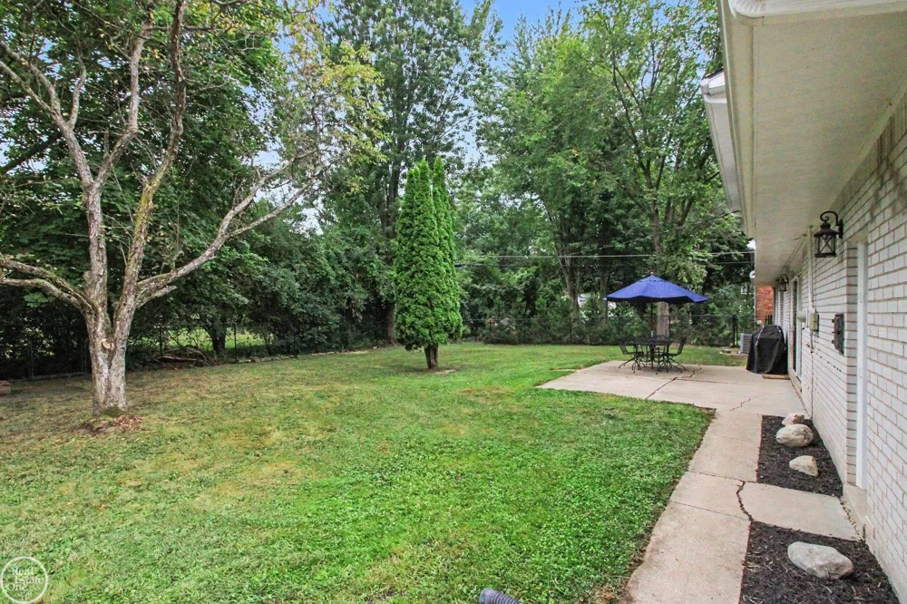 32311 W Wayburn Street Farmington Hills City, MI 48334