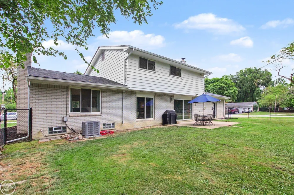 32311 W Wayburn Street Farmington Hills City, MI 48334