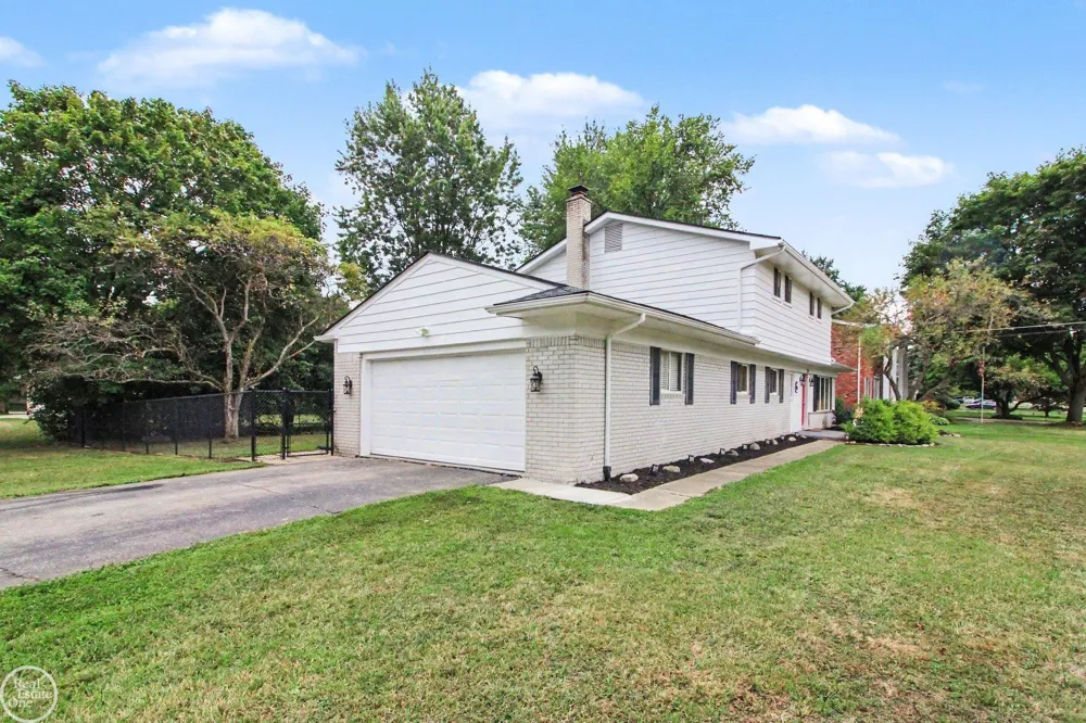 32311 W Wayburn Street Farmington Hills City, MI 48334
