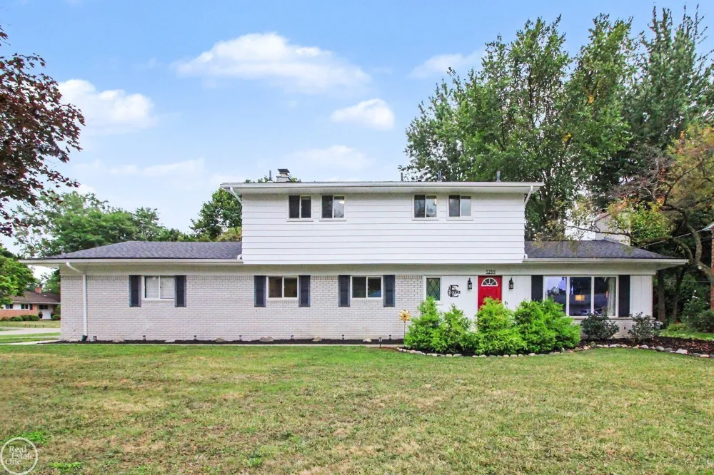 32311 W Wayburn Street Farmington Hills City, MI 48334