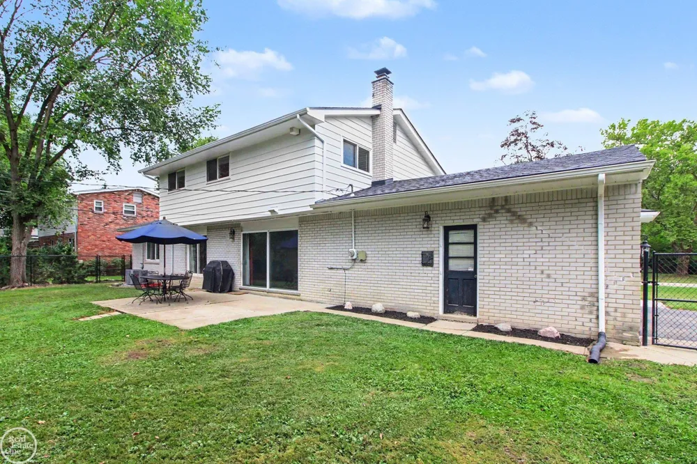 32311 W Wayburn Street Farmington Hills City, MI 48334