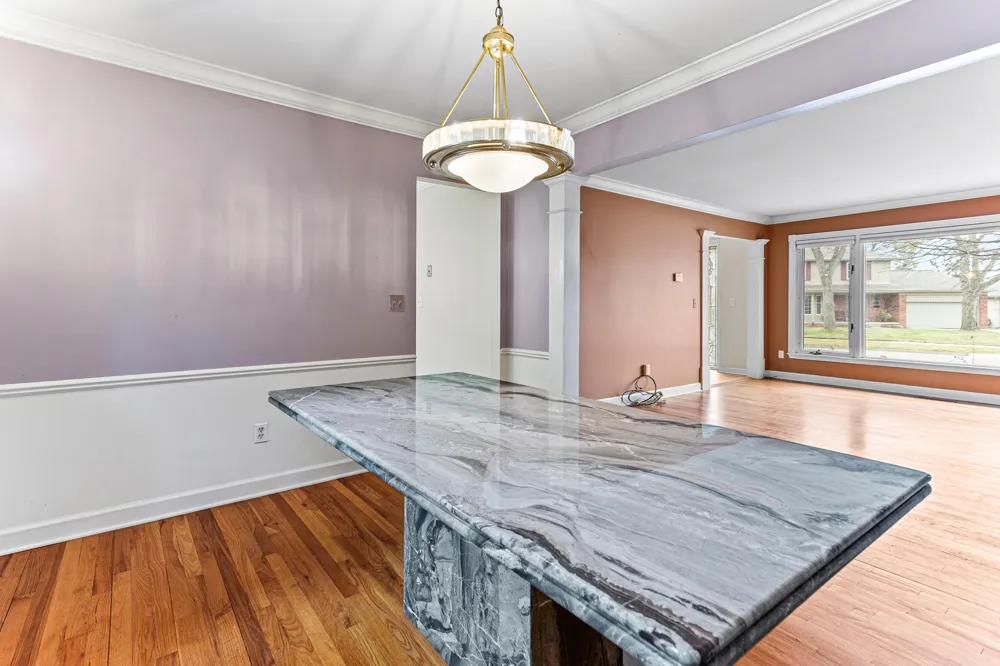 1698 Lexington Street Plymouth City, MI 48170