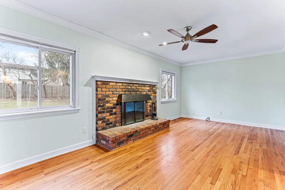 1698 Lexington Street Plymouth City, MI 48170