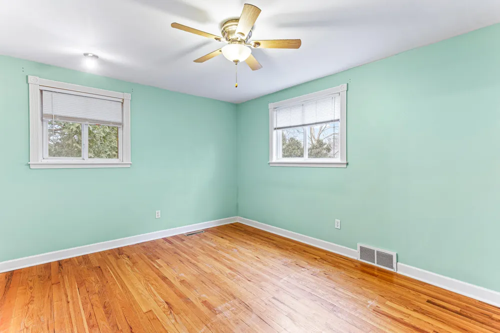 1698 Lexington Street Plymouth City, MI 48170