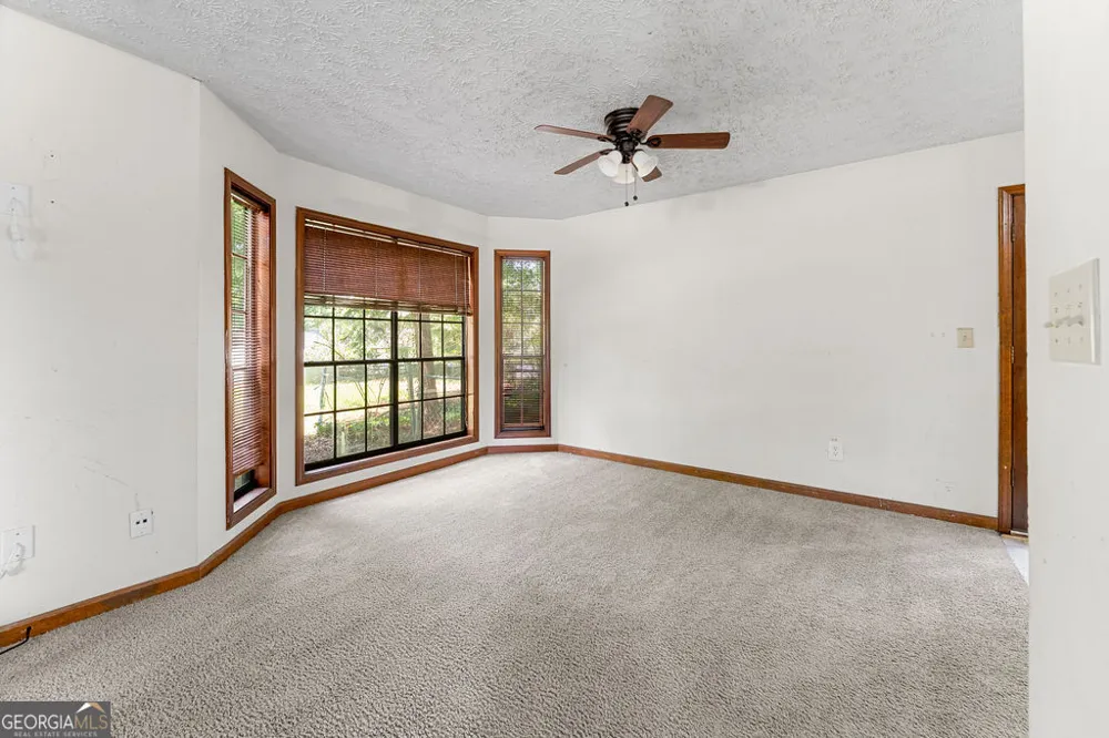 1043 Ascot CT Riverdale, GA 30296