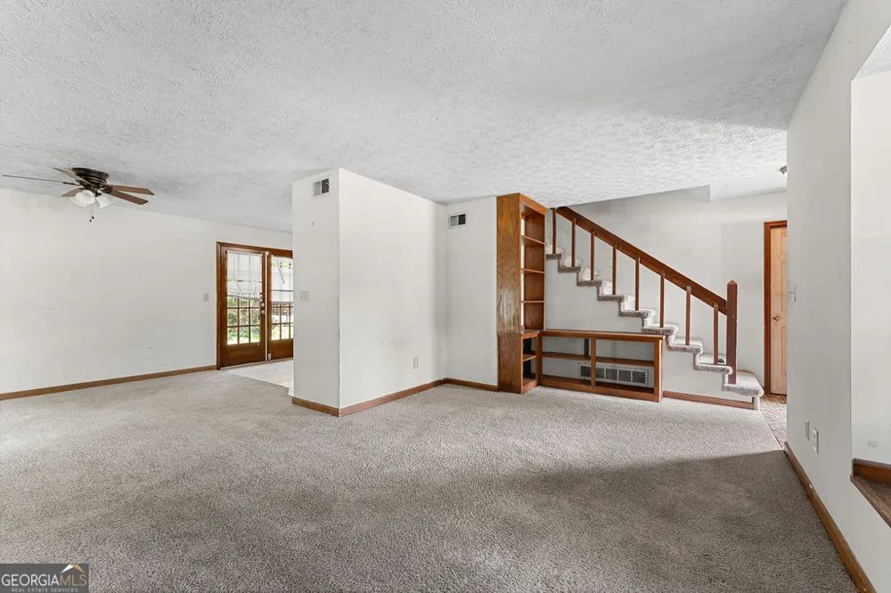 1043 Ascot CT Riverdale, GA 30296