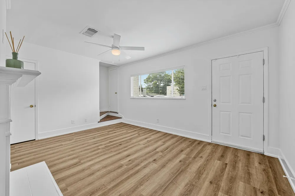 2401 Winsted Lane #4 Austin, TX 78703