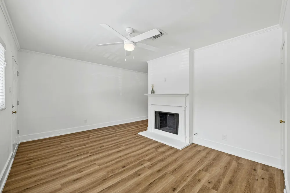 2401 Winsted Lane #4 Austin, TX 78703