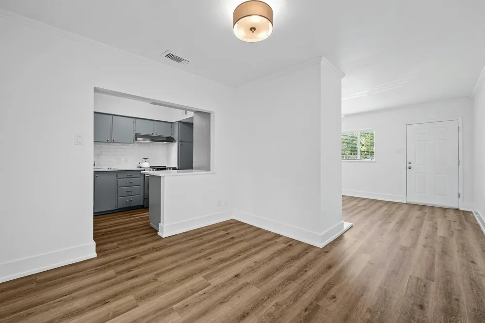 2401 Winsted Lane #4 Austin, TX 78703