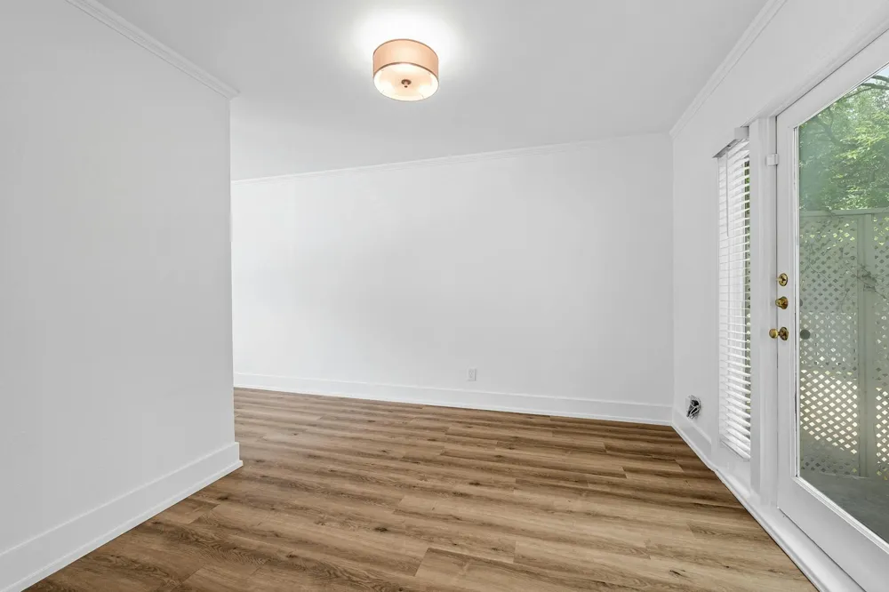 2401 Winsted Lane #4 Austin, TX 78703
