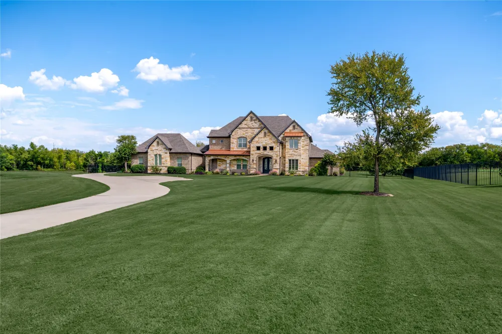 218 Tanner Creek Circle Sunnyvale, TX 75182