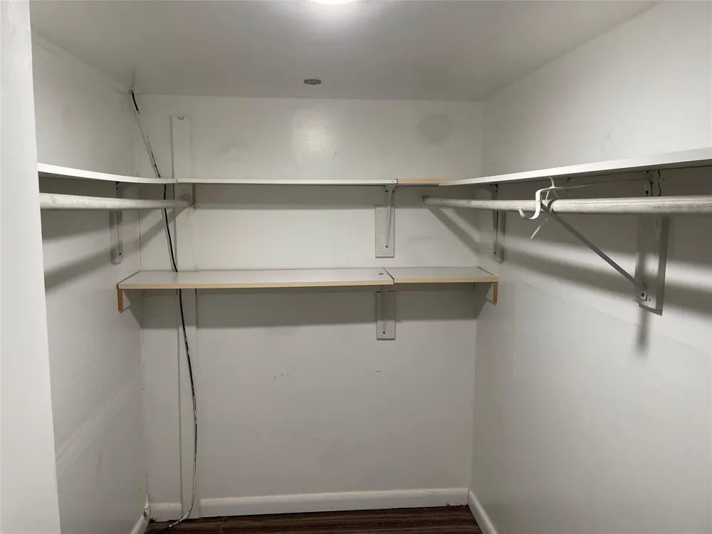 2116 Strand Street #202 Galveston, TX 77550