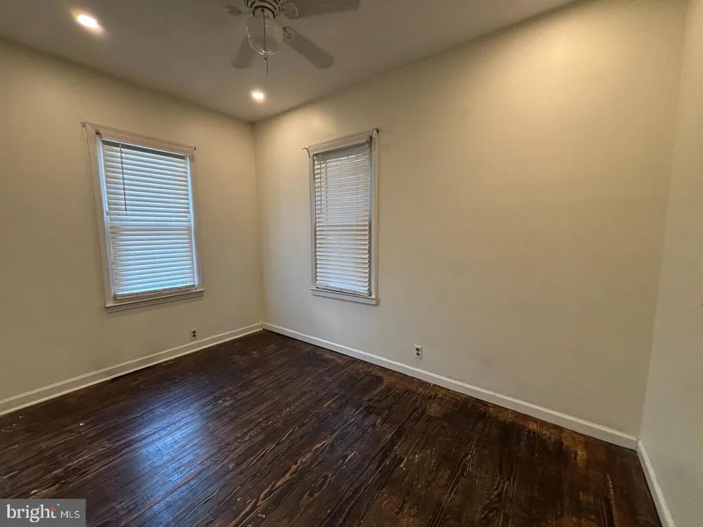 32 PEAR STREET Palmyra, NJ 08065