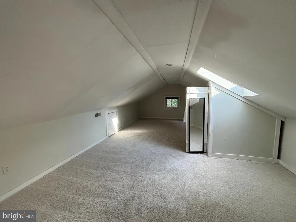 32 PEAR STREET Palmyra, NJ 08065