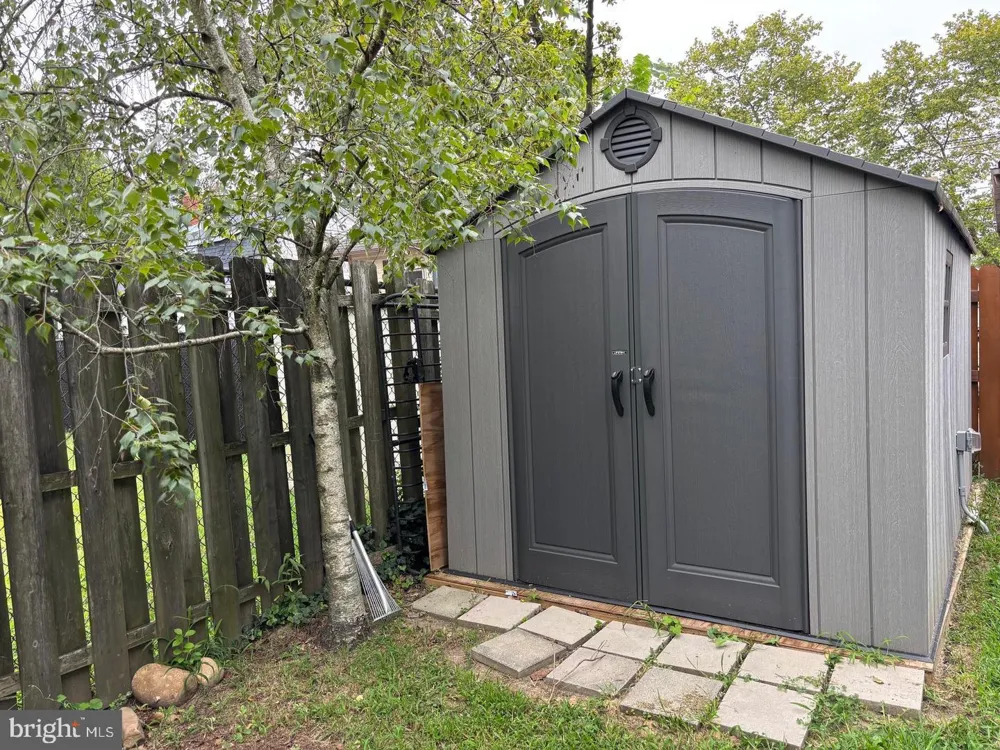 32 PEAR STREET Palmyra, NJ 08065