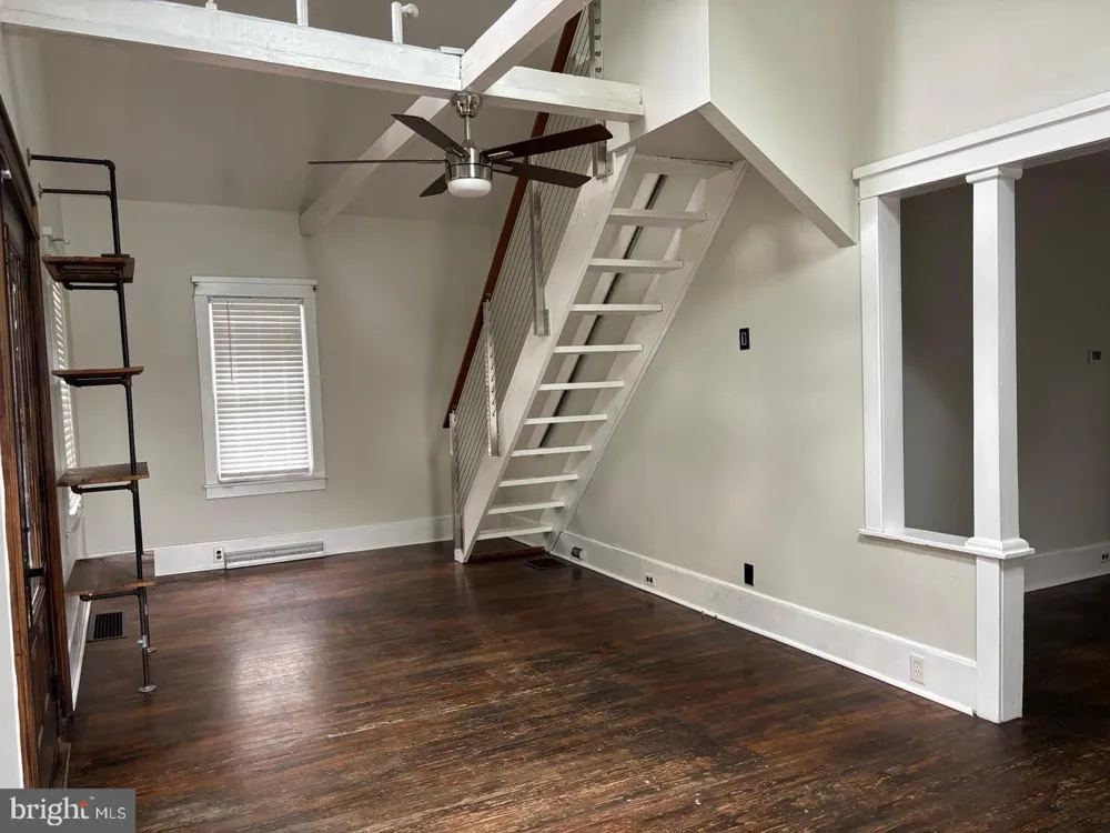 32 PEAR STREET Palmyra, NJ 08065