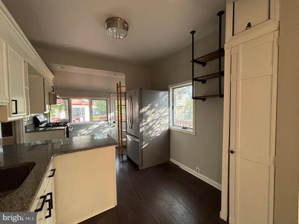 32 PEAR STREET Palmyra, NJ 08065