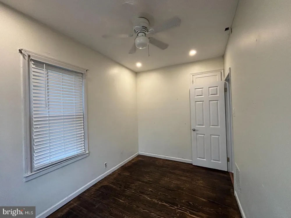 32 PEAR STREET Palmyra, NJ 08065