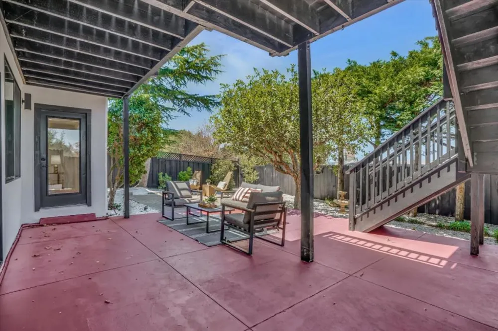 3618 Reposo Way Belmont, CA 94002