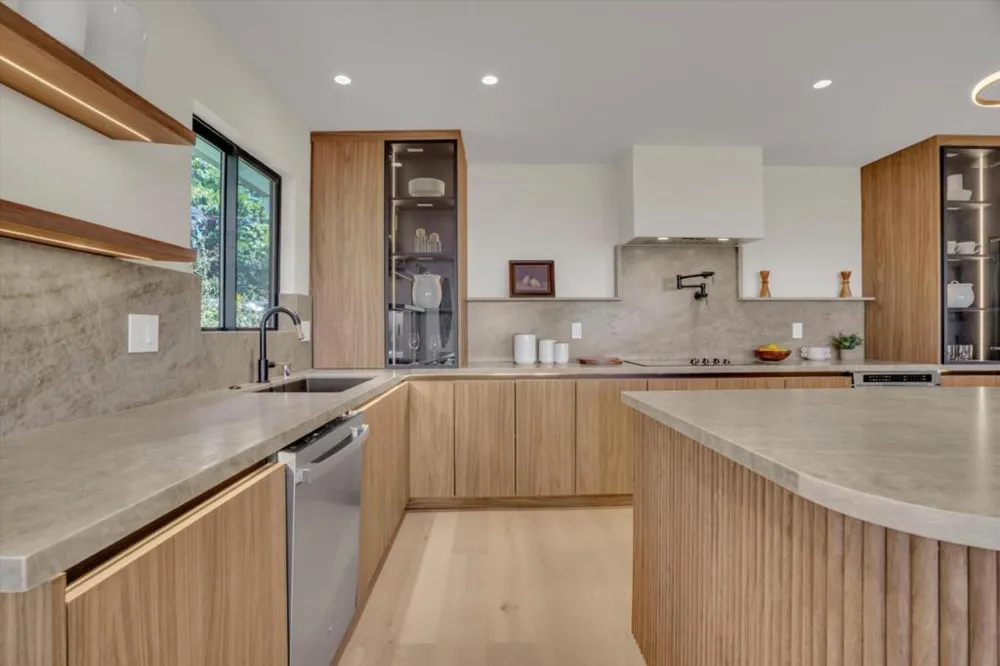 3618 Reposo Way Belmont, CA 94002