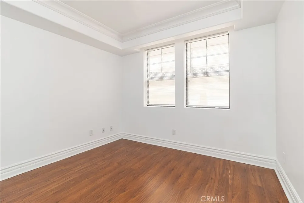 12026 Hoffman #104 Studio City, CA 91604