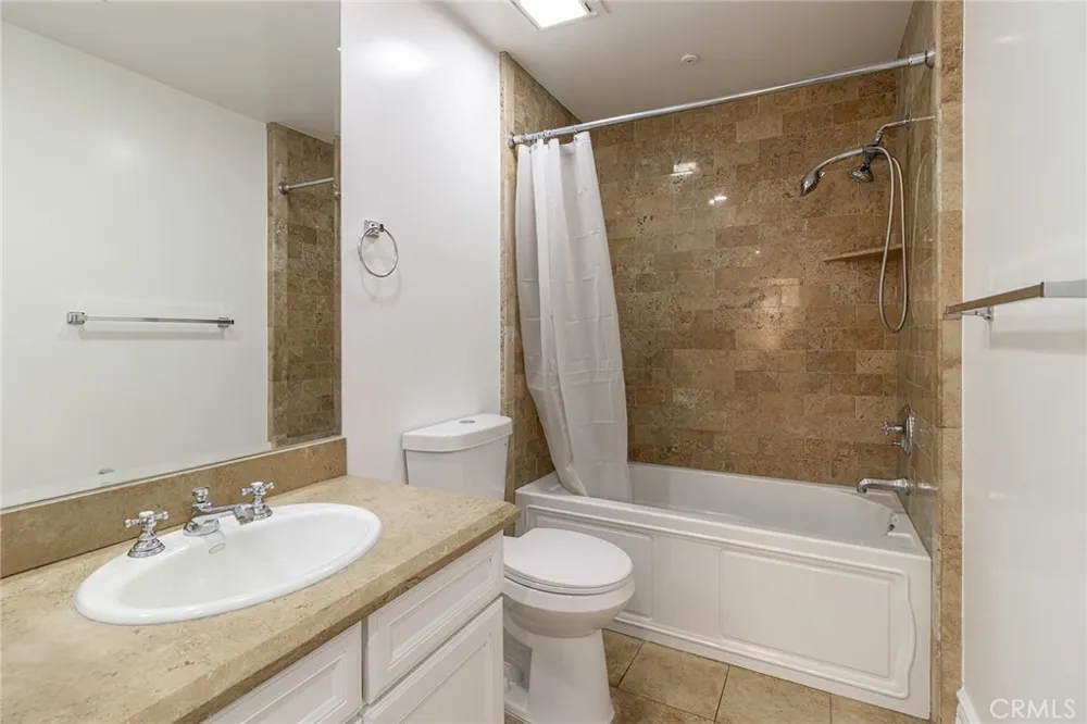 12026 Hoffman #104 Studio City, CA 91604