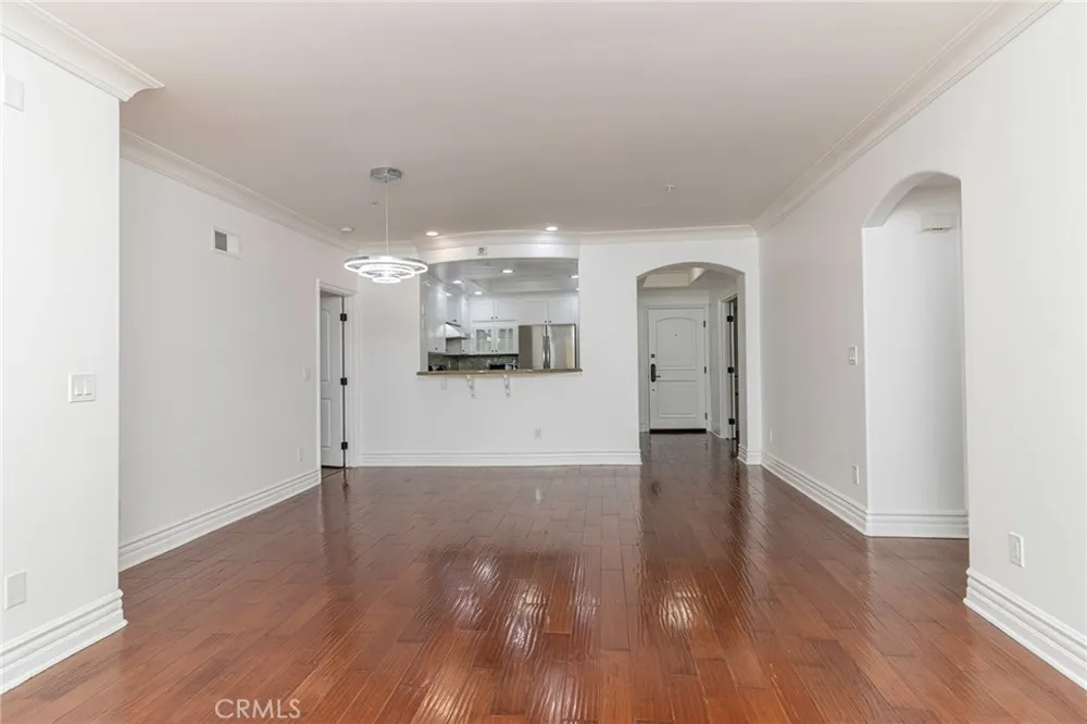 12026 Hoffman #104 Studio City, CA 91604