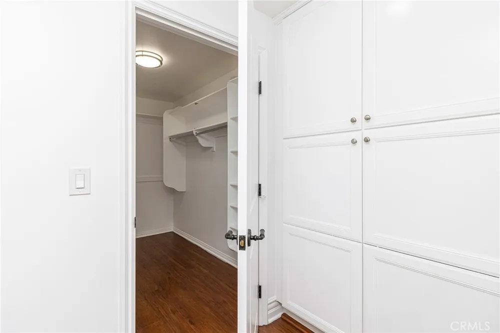 12026 Hoffman #104 Studio City, CA 91604