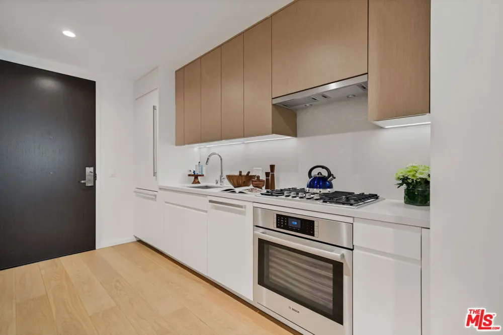 877 Francisco Street #626 Los Angeles, CA 90017
