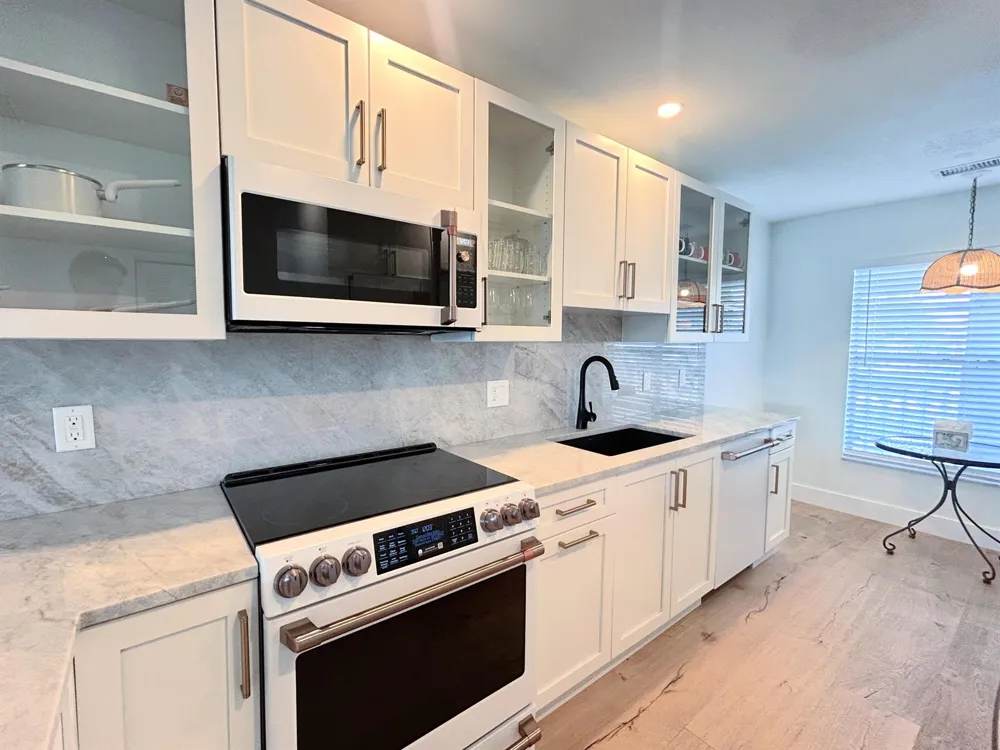 1030 SILK OAK TERRACE #203 Delray Beach, FL 33445