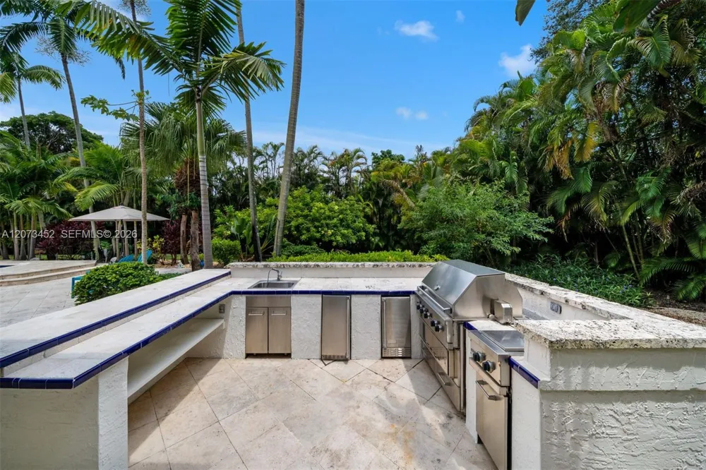 6235 Rolling Road Dr Pinecrest, FL 33156