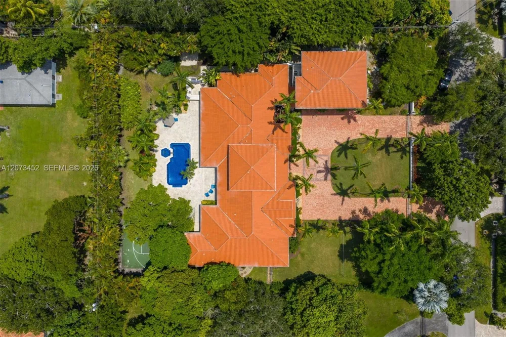6235 Rolling Road Dr Pinecrest, FL 33156