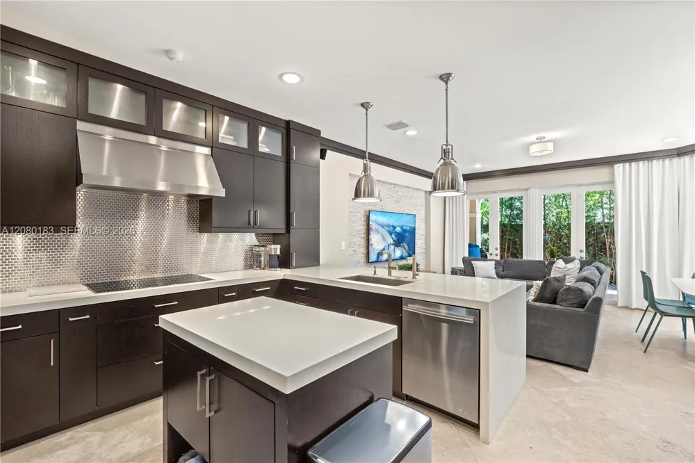 19473 38th Ct Sunny Isles Beach, FL 33160