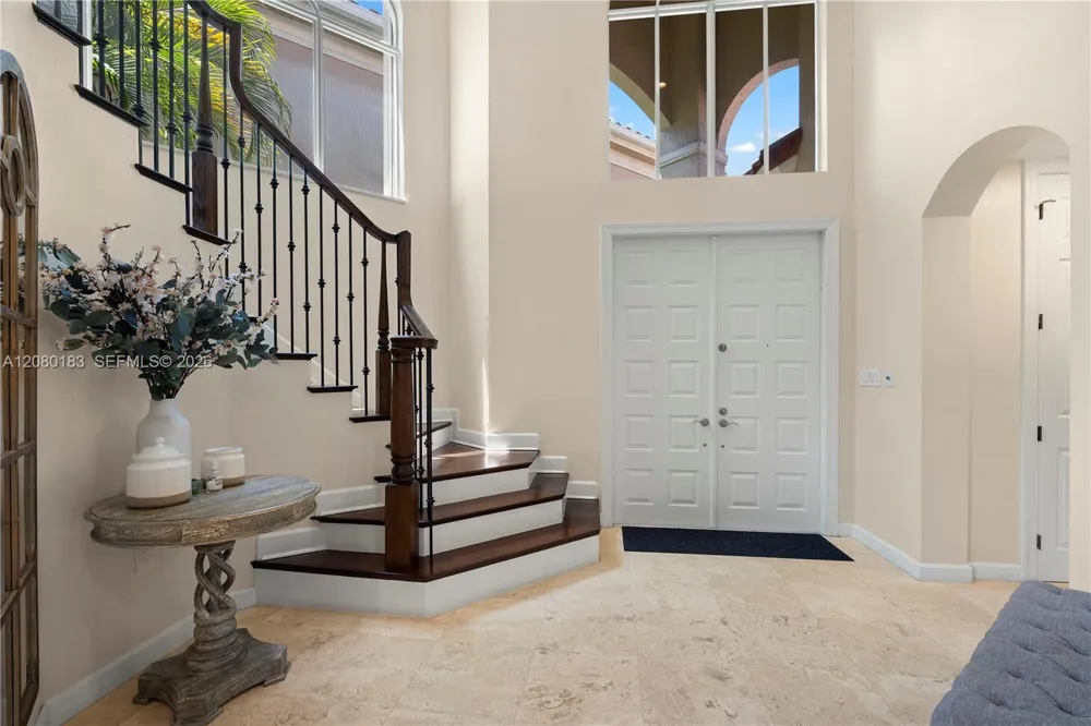 19473 38th Ct Sunny Isles Beach, FL 33160