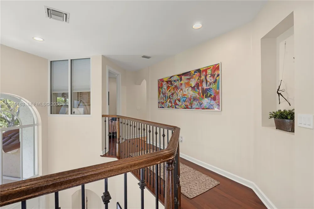 19473 38th Ct Sunny Isles Beach, FL 33160