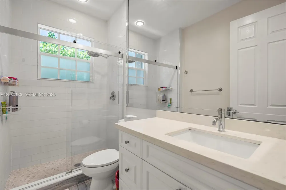 19473 38th Ct Sunny Isles Beach, FL 33160