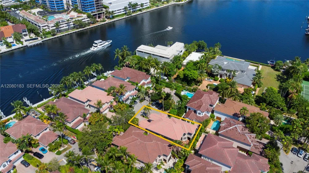19473 38th Ct Sunny Isles Beach, FL 33160