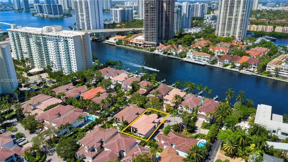 19473 38th Ct Sunny Isles Beach, FL 33160