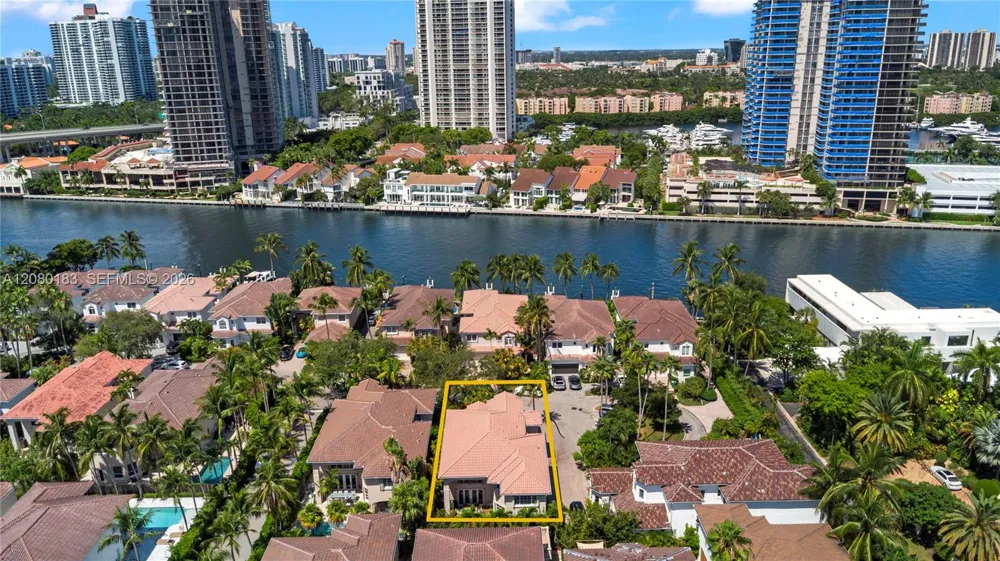 19473 38th Ct Sunny Isles Beach, FL 33160