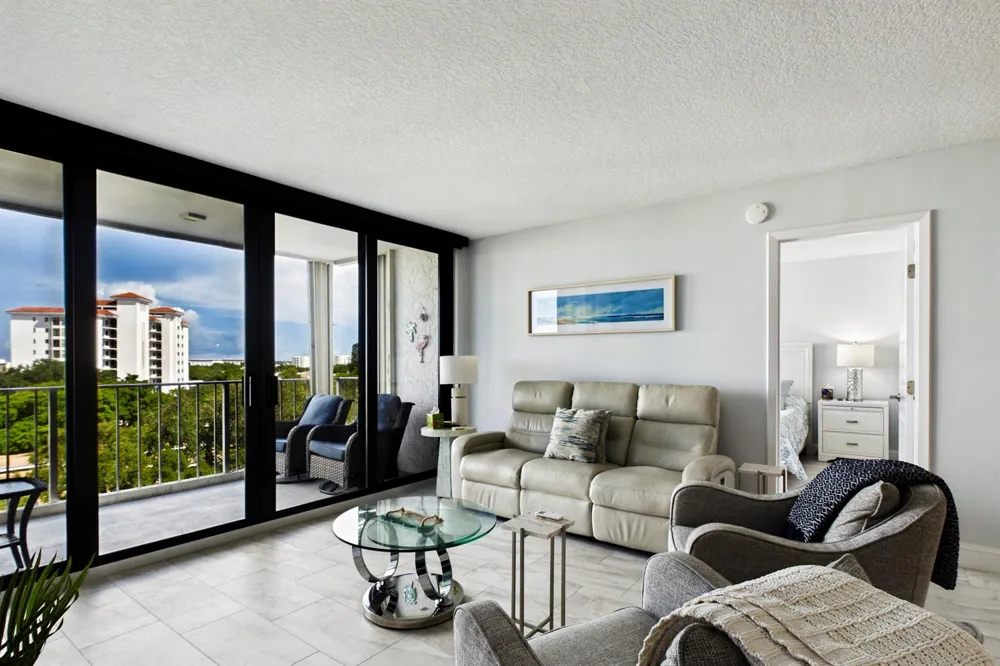 336 GOLFVIEW ROAD #708 North Palm Beach, FL 33408