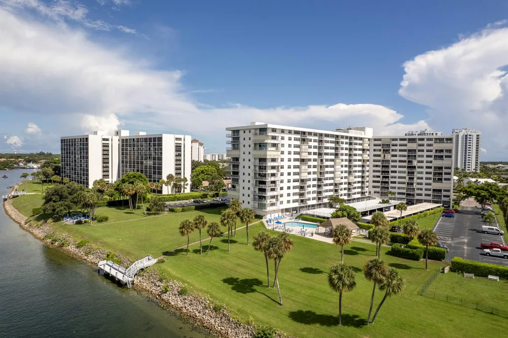 336 GOLFVIEW ROAD #708 North Palm Beach, FL 33408