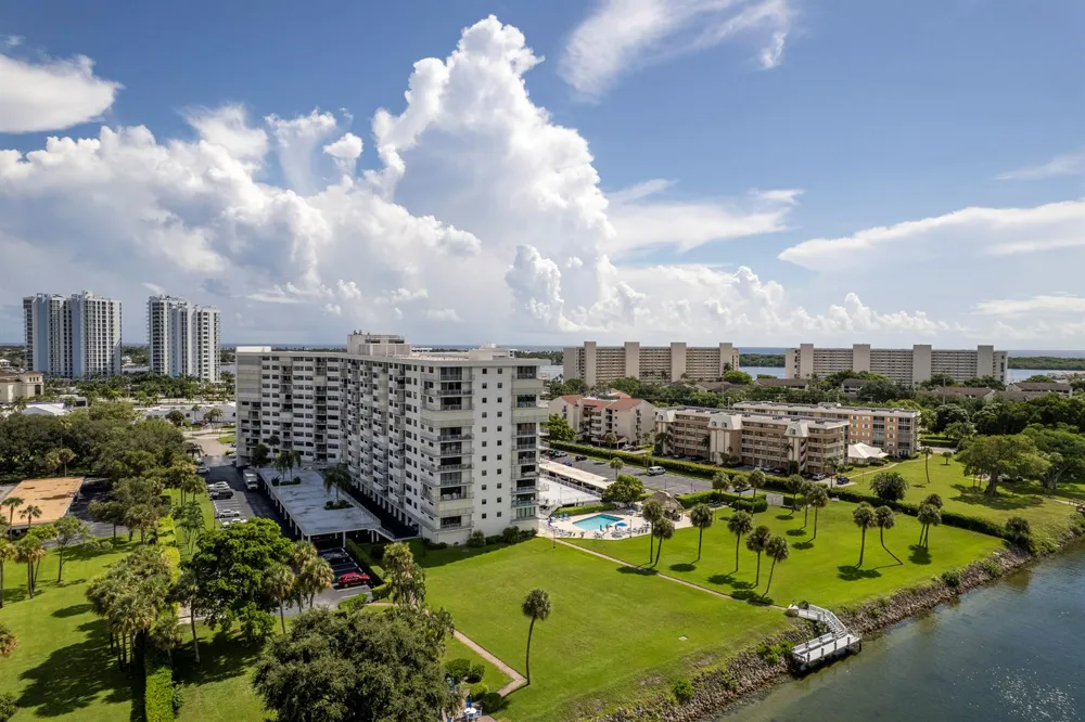 336 GOLFVIEW ROAD #708 North Palm Beach, FL 33408