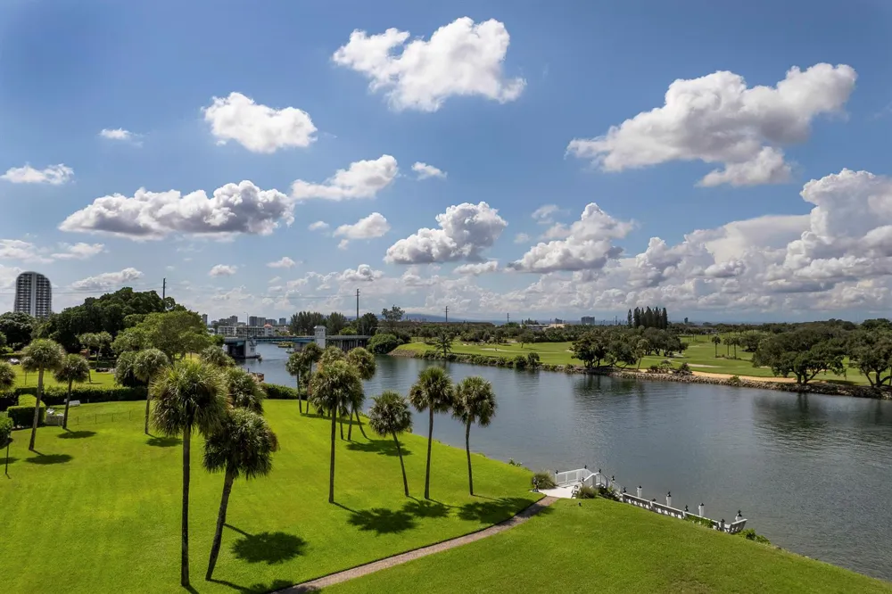 336 GOLFVIEW ROAD #708 North Palm Beach, FL 33408