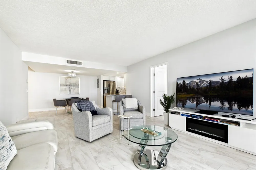 336 GOLFVIEW ROAD #708 North Palm Beach, FL 33408