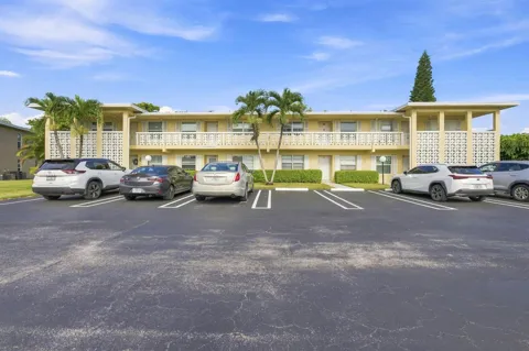 1121 CACTUS TERRACE #203