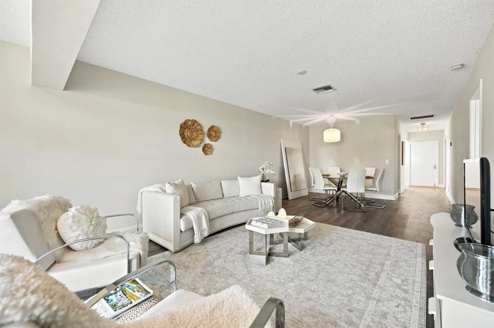 1121 CACTUS TERRACE #203 Delray Beach, FL 33445