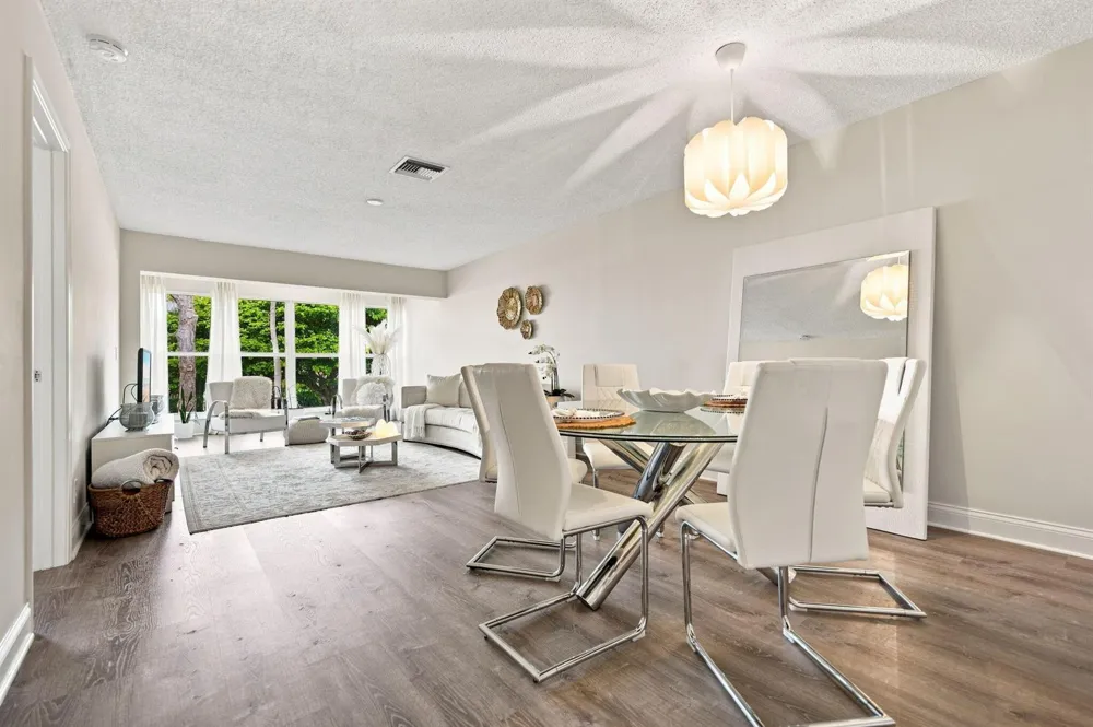 1121 CACTUS TERRACE #203 Delray Beach, FL 33445